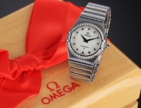 Damearmbåndsur fra Omega, model Constellation Lady med diamanter