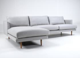 Wendelbo. 2,5 pers. sofa med venstrevendt chaiselong model 056, lys grå