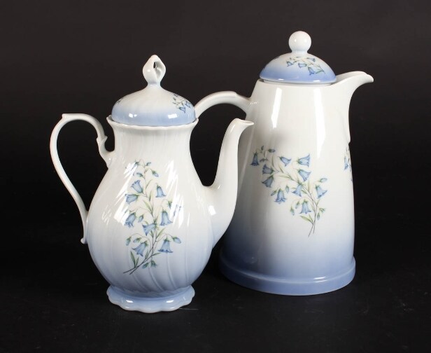 Christineholm, Klokkeblomst kaffestel af porcelæn (44)