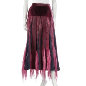 7082 - Morten Ussing x Kopenhagen Fur. Unique skirt made of dyed sealskin, size approx. 32