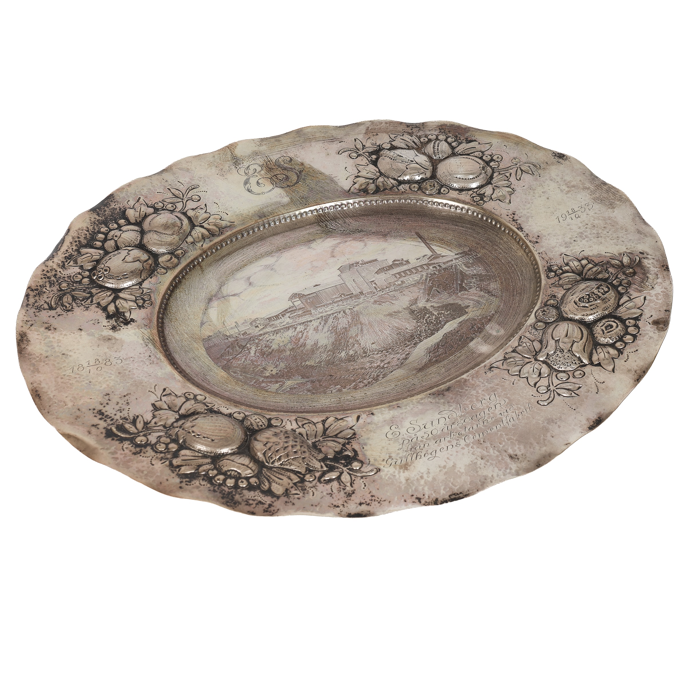 C.G. Hallberg: Richly decorated oval dish of Swedish silver from 1933.