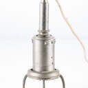 Poul Henningsen. Pat. Appl. PH4/3 fatningshus af forniklet metal