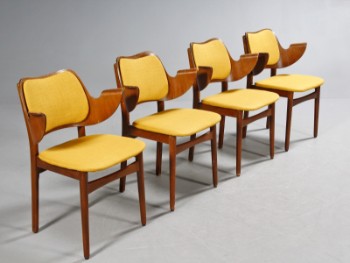 Hans Olsen. Fire spisestole / skalstole, model 107 (4)
