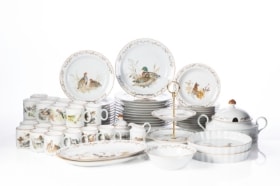 Mads Stage. 'Hunting set' porcelain service (72)