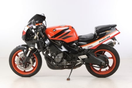 Honda CBR 400 Repsol Replica, 1991. | Lauritz.com