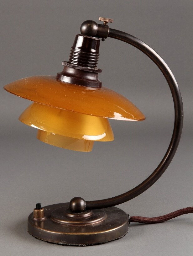 Poul Henningsen, Par natbordslamper (2)  Denne vare er sat til omsalg under nyt varenummer 5333590