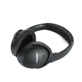 202405642 - Bose. Hovedtelefoner, model QC45