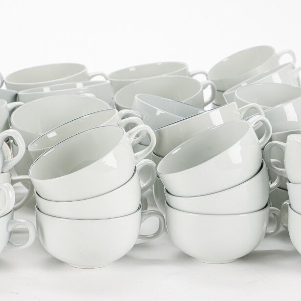 Grethe Meyer for Royal Copenhagen. 'Blåkant, rødkant samt four seasons' service af porcelæn (351)