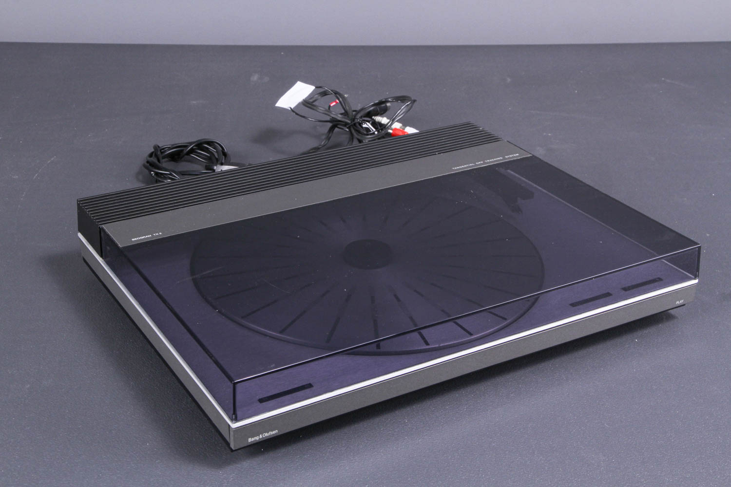Bang & Olufsen. Beogram TX2 pladespiller med tangentialarm | Barnebys