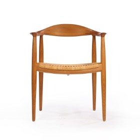 Hans J. Wegner. 'The Chair'/'Den runde stol', JH-501 af egetræ