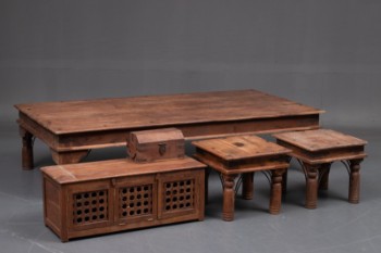 Indiske møbler af træ og jern (5)