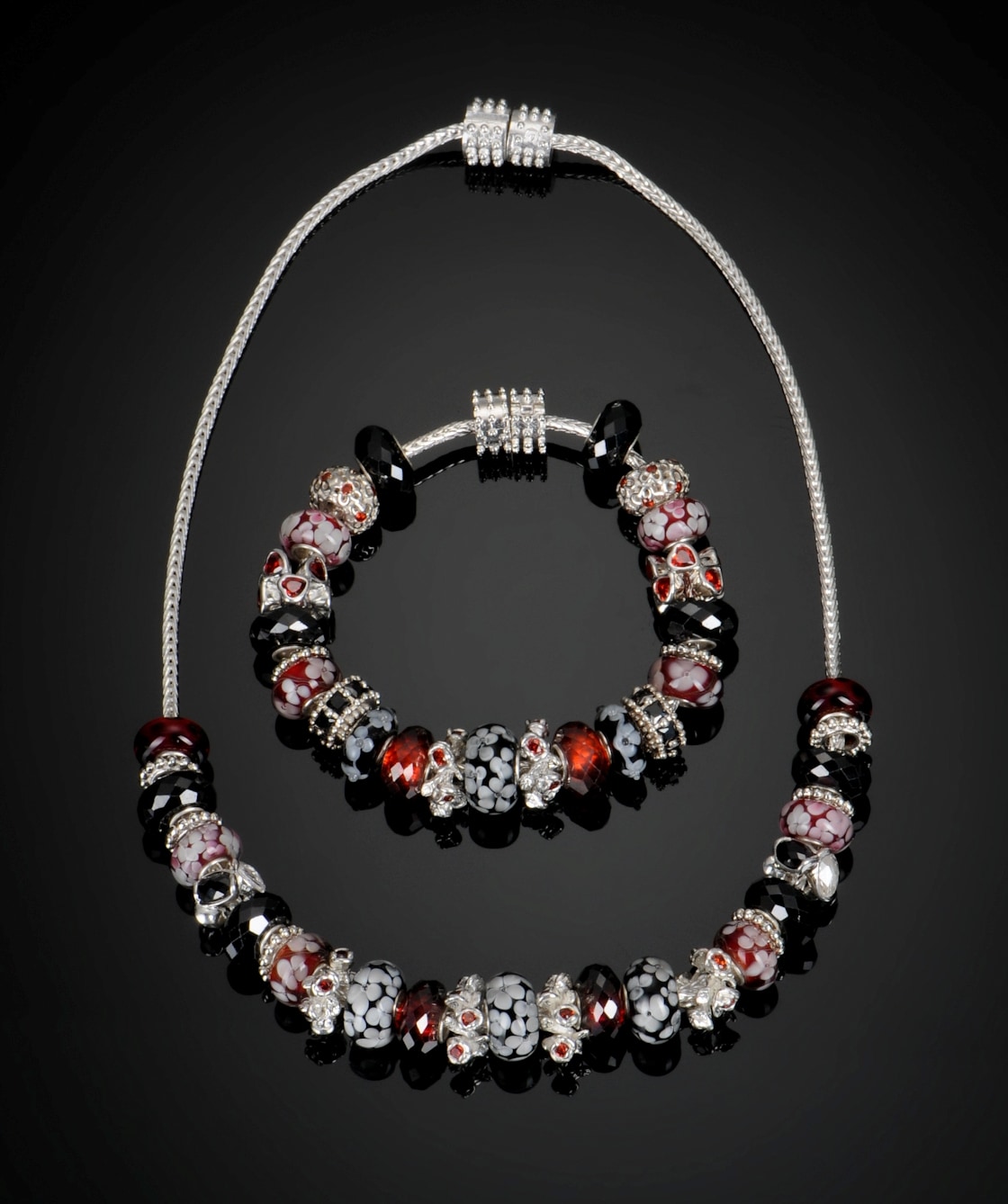 Charlotte Design Smykkesæt med charms (2) Denne vare er sat til