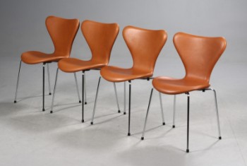 Arne Jacobsen. 7erne. Spisestole, model 3107, ekstra højde (4)