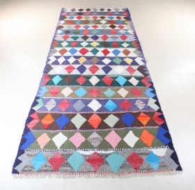 Persian Nomad Kilim 305 x 150 cm.