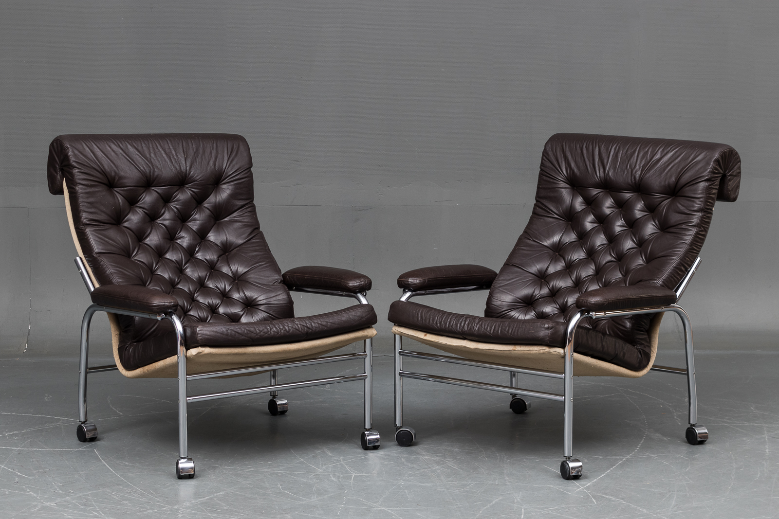 Noboru Nakamura par lænestole dybhæftet brunt læder. IKEA (2) | Lauritz.com