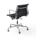 Charles Eames. Kontorstol i sort læder, model EA-117 'full leather'