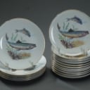 Kahla og Colditz. 16 fisketallerkener, porcelæn (16)