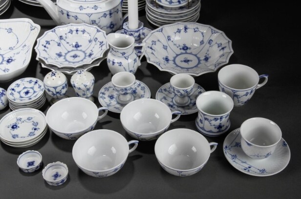 Royal Copenhagen. Musselmalet riflet service af porcelæn (62)