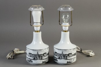 Kaiser porzellan, et par bordlamper med motiver af Hirscholm slot (2)