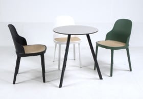 Simon Legald for Normann Copenhagen / Skagerak. Tre havestole samt havebord (4)