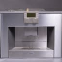 Boffi Køkken med Corian plade og Gaggenau hvidevarer