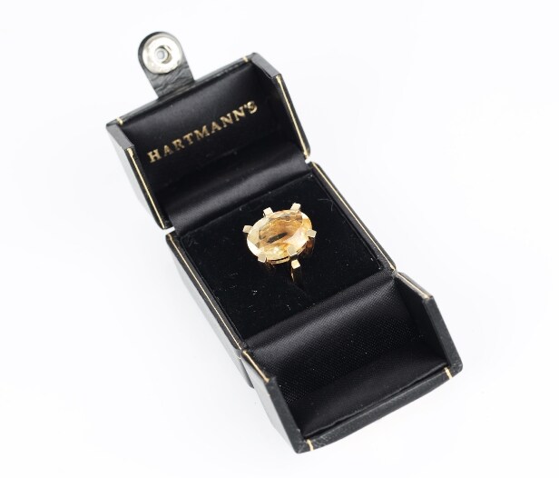 Citrinring af 14 kt. guld. Ringstr. 47.