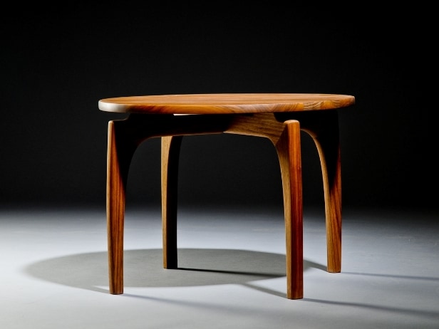 Jørgen Høvelskov. Harpe, taburet samt bord (2)