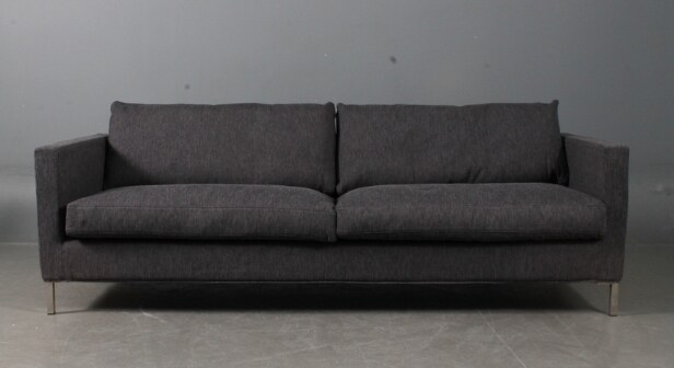 Sofa. Klassisk dansk design sofa med dunfyld.