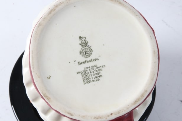 Royal Doulton mm.: Samling Toby Jugs af fajance (5)