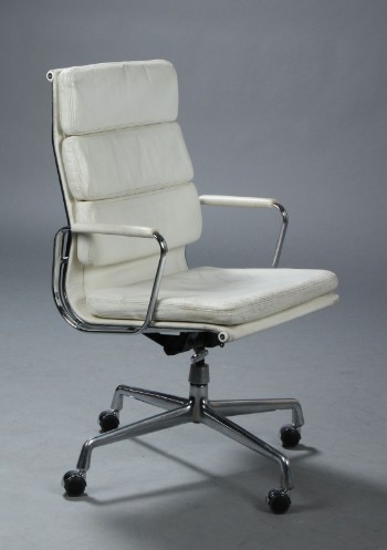 Charles Eames. Softpad kontorstol, model EA-219