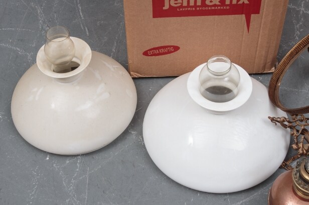 Samling reservedele til petroleumslamper m.m.