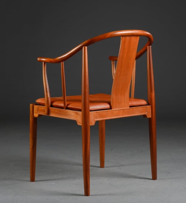 Hans J. Wegner. 'Kinastol' af mahogni, model FH 4283 