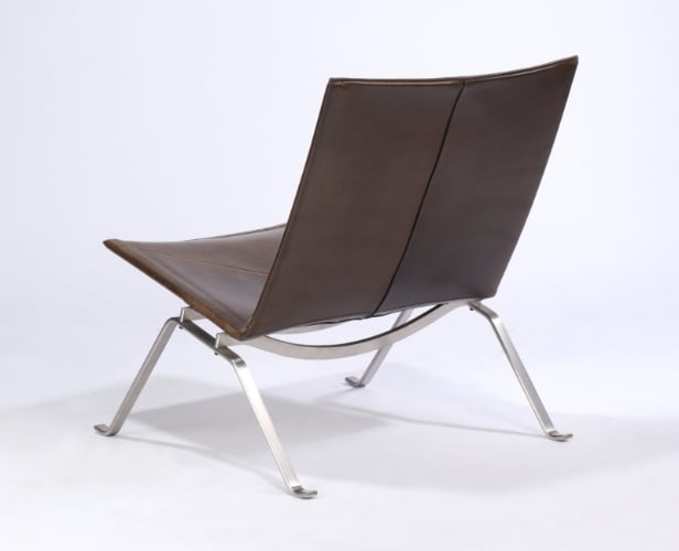 Poul Kjærholm. Armchair 'PK-22' in brown elegance leather