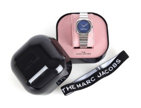 Marc Jacobs: The Cushion Watch wristwatch, Ø36 mm.