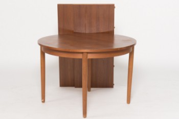 Dansk møbelproducent. Spisebord af fineret teaktræ med to plader (3)