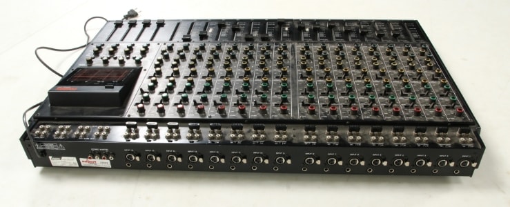 Fostex 16 Channel Recording Mixer, model 450 | Lauritz.com