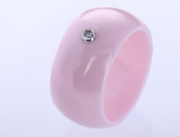 Keramisk ring med brillant, rosa, 0.02 ct.