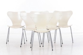 Arne Jacobsen. Seks stole Syveren, model 3107 (6)