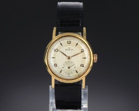 Zenith. Vintage men's watch in gilded steel with light dial, approx. 1955-57