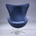 Arne Jacobsen. Ægget. Lænestol samt skammel, model 3316 og 3127 (2) Denne vare er sat til omsalg under nyt varenummer 5584754
