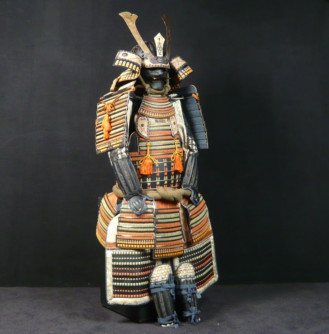 Samurai armour Gendai Gusoku Iyozane O-Yoroi | Lauritz.com