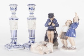 Royal Copenhagen/Bing & Grøndahl. Samling porcelænsfigurer samt stager (5)