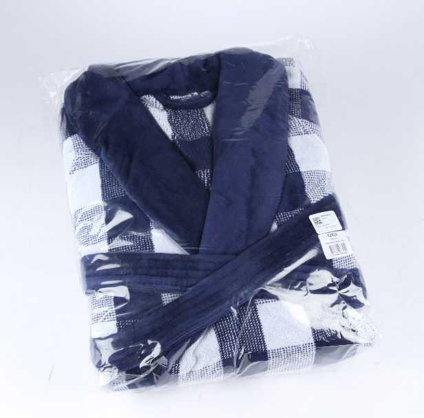 126. Hästens bathrobe, size XXL