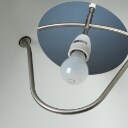 Hans J. Wegner. Pendel med hejs Hvidlakeret lampe med bøjler af børstet stål med hejs. 