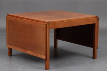 Børge Mogensen (1914-1972). Sofabord af mahogni med to klapper