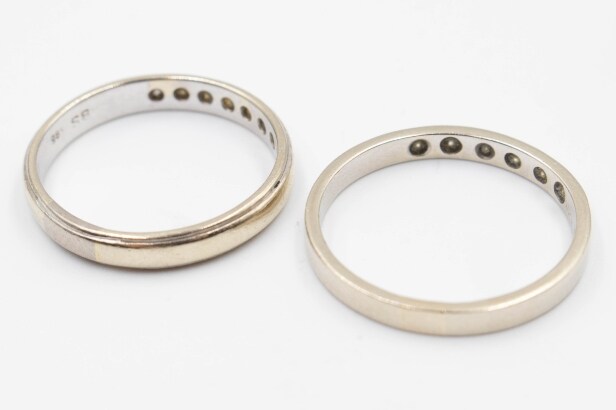 To diamant ring udført i 14 kt hvidguld (2)