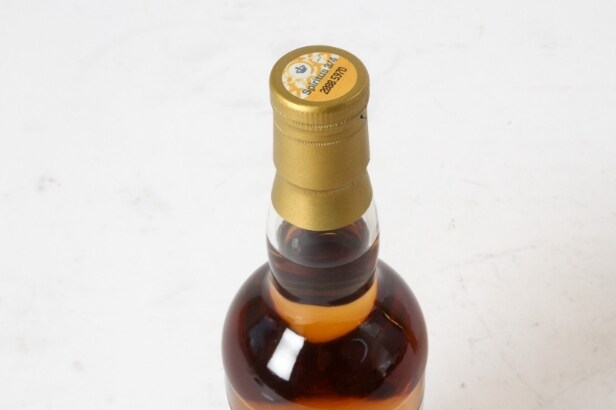 1 fl. Murray Mcdavid Mission Range Port Ellen Aged 27 Years 1982.