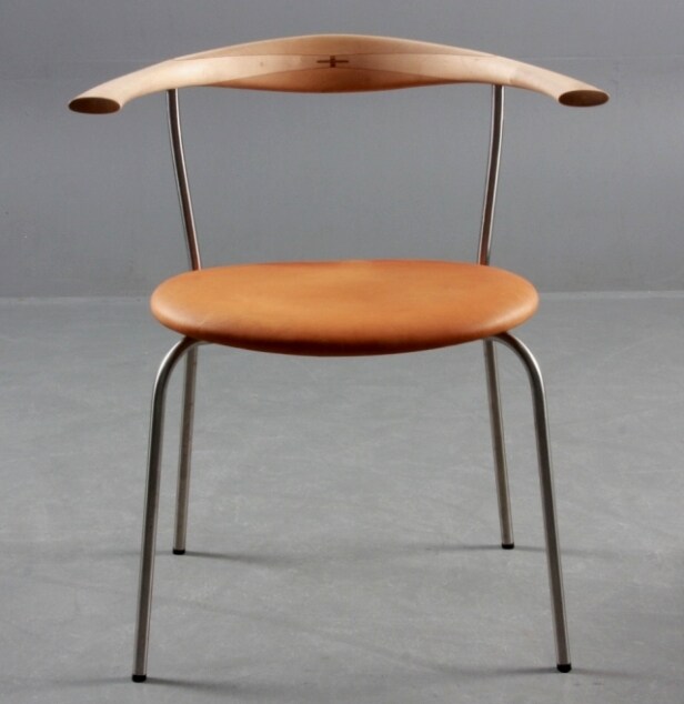 Hans J. Wegner 1914 - 2007. Stol model PP701