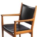 Hans J. Wegner for Johannes Hansen. Armstol af teak, model 'JH-513'