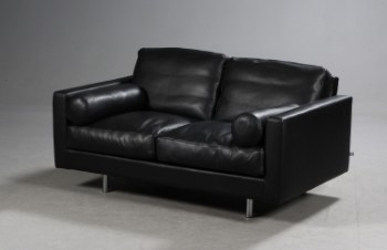 Jens Juul Eilersen. To-pers sofa, model LIFT, nybetrukket med sort anilin
